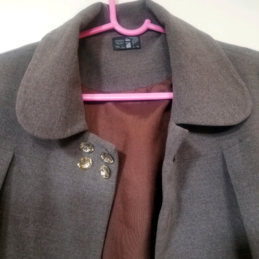 Coat - Picture 2 of 4